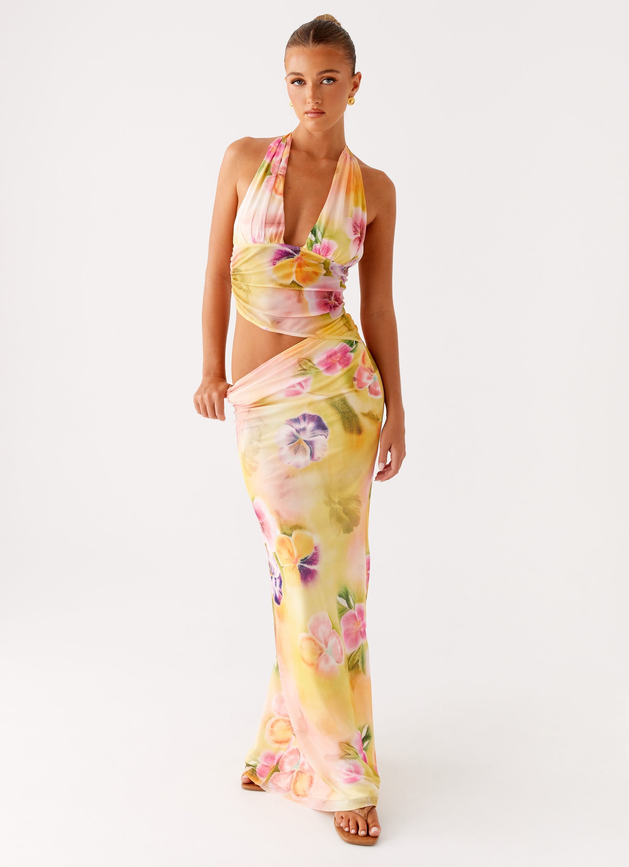 Main Act Halter Maxi Dress Sunburst Floral 5 Peppermayo